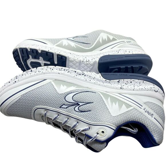 Athletic_Shoes